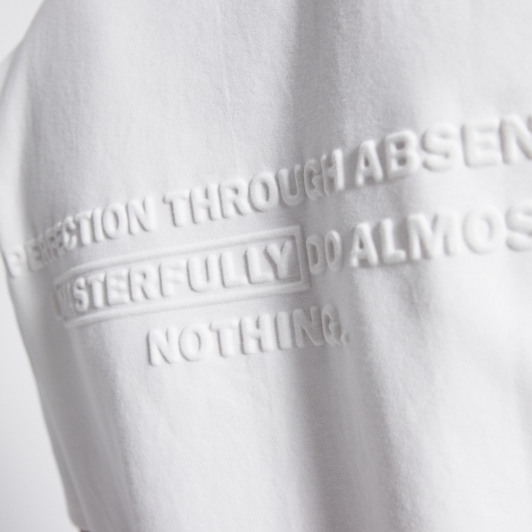 Boxy embossed tee "Yuko"